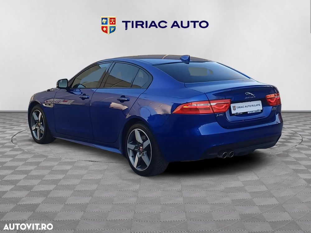 Jaguar XE 2.0 AWD R-Sport - 3