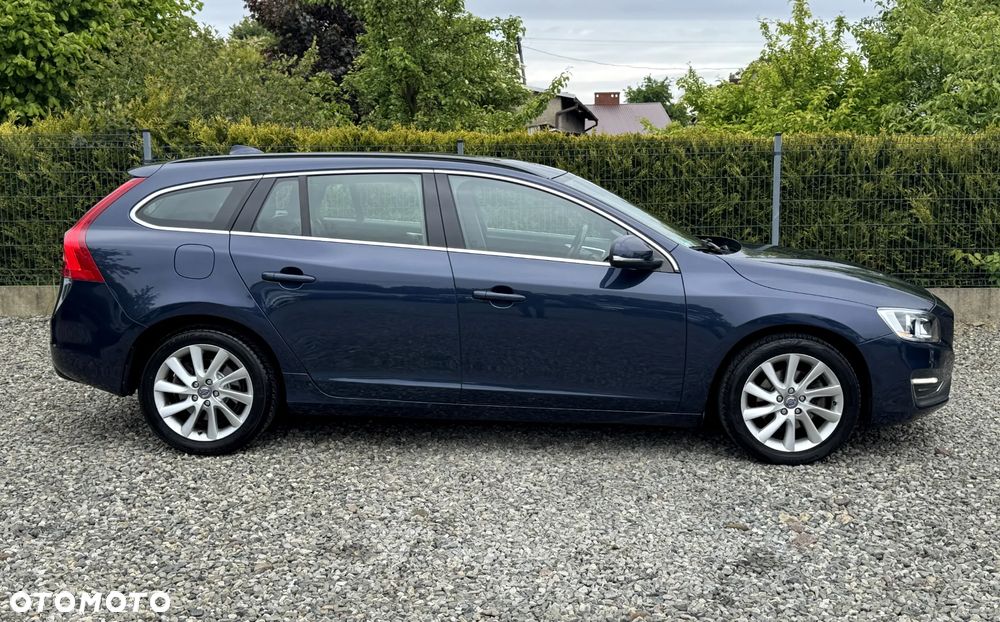 Volvo V60 D2 Summum - 6