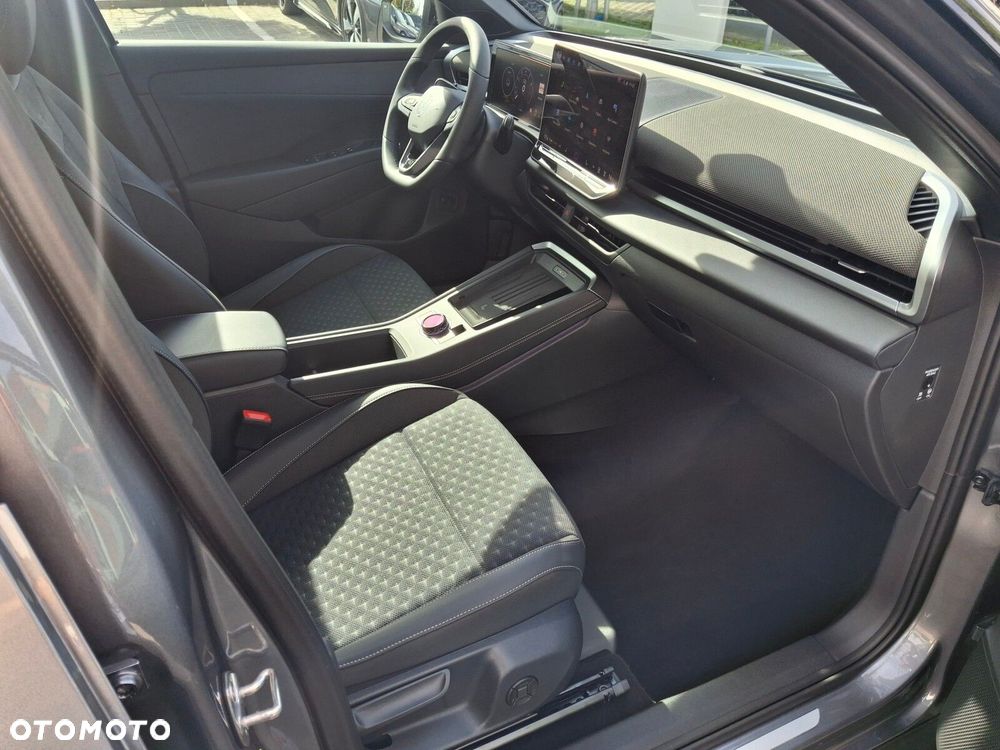 Volkswagen T-Roc 1.5 eTSI R-Line DSG - 21