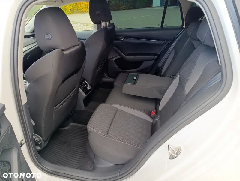 Skoda Octavia 2.0 TDI Ambition DSG - 16