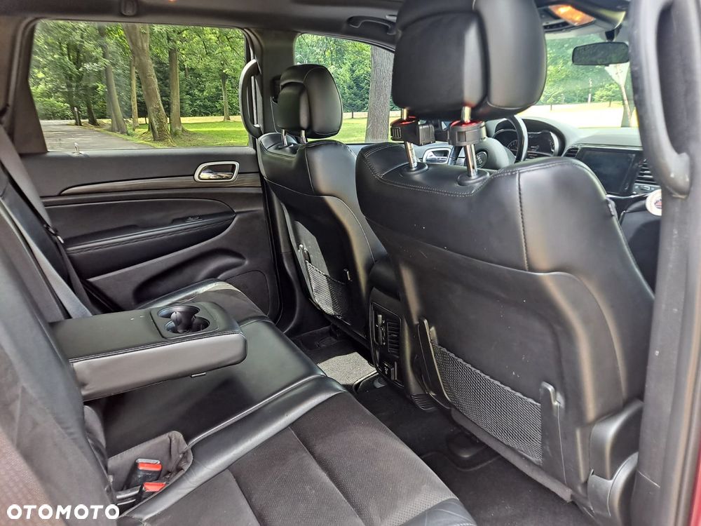Jeep Grand Cherokee - 12