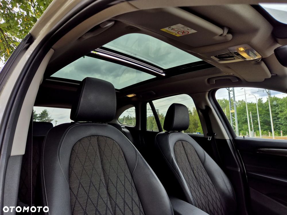 BMW X1 sDrive18d xLine - 11