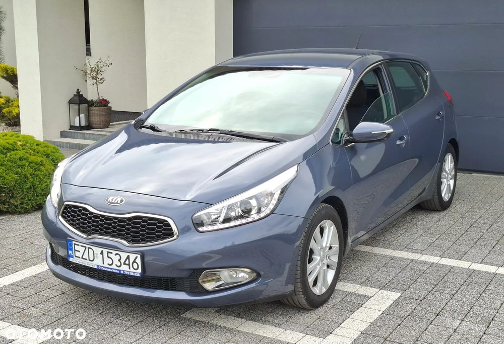 Kia Ceed 1.6 GDI Platinum Edition - 1