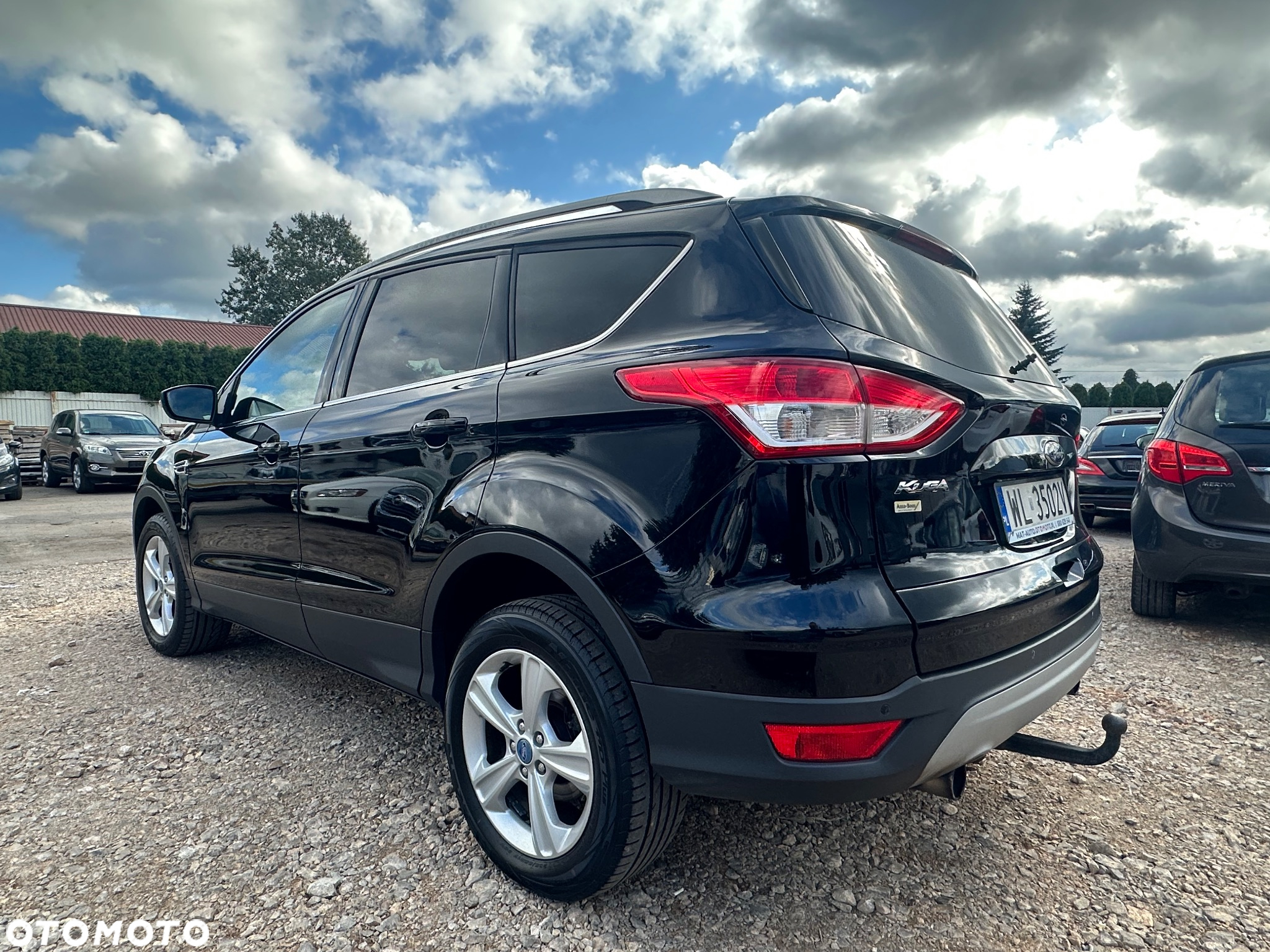 Ford Kuga 1.5 EcoBoost 2x4 Business Edition - 4