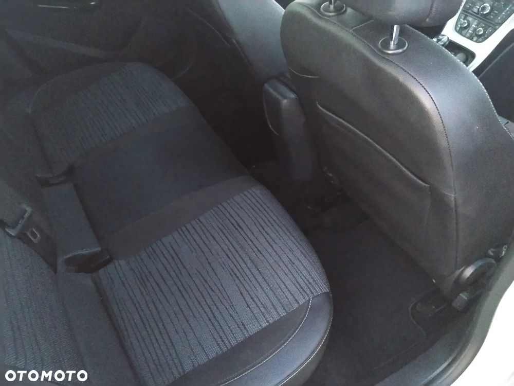Opel Astra 1.4 T Cosmo - 23