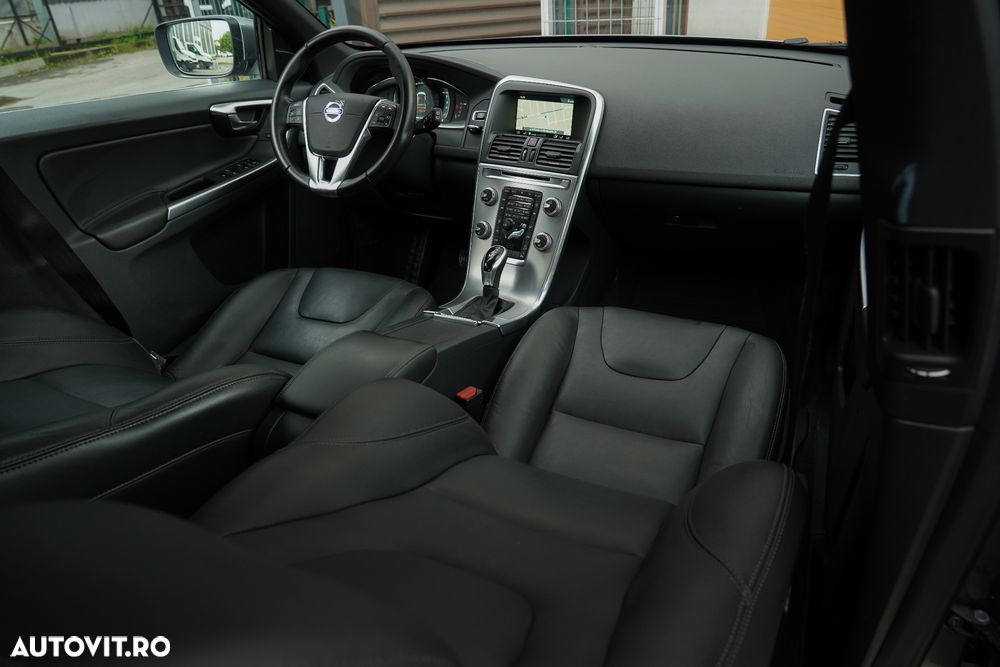 Volvo XC 60 D4 AWD Geartronic Summum - 13
