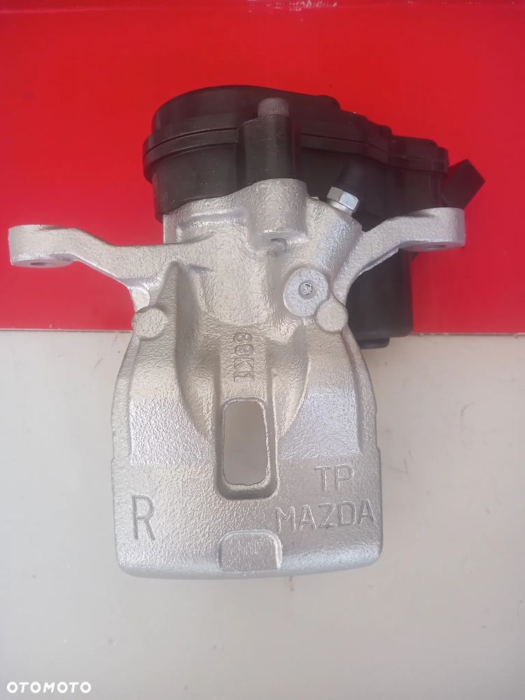 ZACISK HAMULCOWY VW PASSAT B5 B6 B7 B8 CC TIGUAN SHARAN ARTEON SEAT ALHAMBRA GOLF VII AUDI A6C6 C5 C7 A4 B8 A8 D3 D4,TT,Q3,Q5,A5,MAZDA CX5 CX7 CX9 VOLVO S60 V60 XC60 XC70 V70 S80 HYUNDAI i40,i30,KONA TUCSON KIA SPORTAGE CEED, PROCEED OPTIMA LANCIA THESIS FORD MONDEO MK4,MK5,V, GALAXY S-MAX KUGA 2 ,3 ESPACE ,EDGE, RENAULT SCENIC III MEGANE III TALISMAN SKODA Octavia III Superb III QUAD CF MOTO LIGIER X Too NOVA MICROCAR MC1 MC2 Cargo,IVECO Daily Seat Leon III BMW 5 - 5