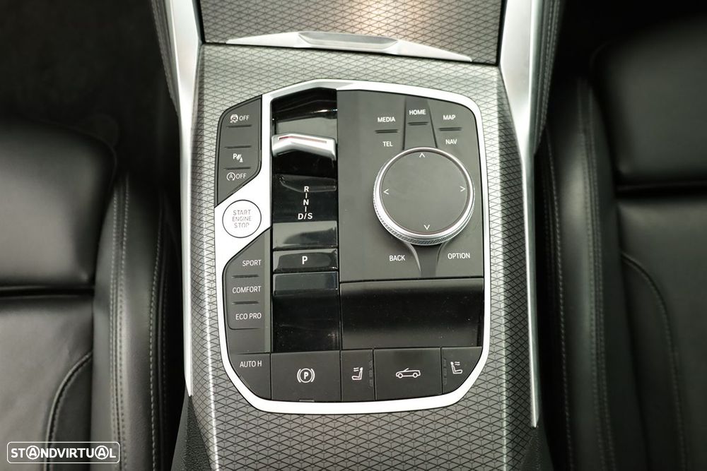 BMW 420 i Pack Desportivo M Auto - 18