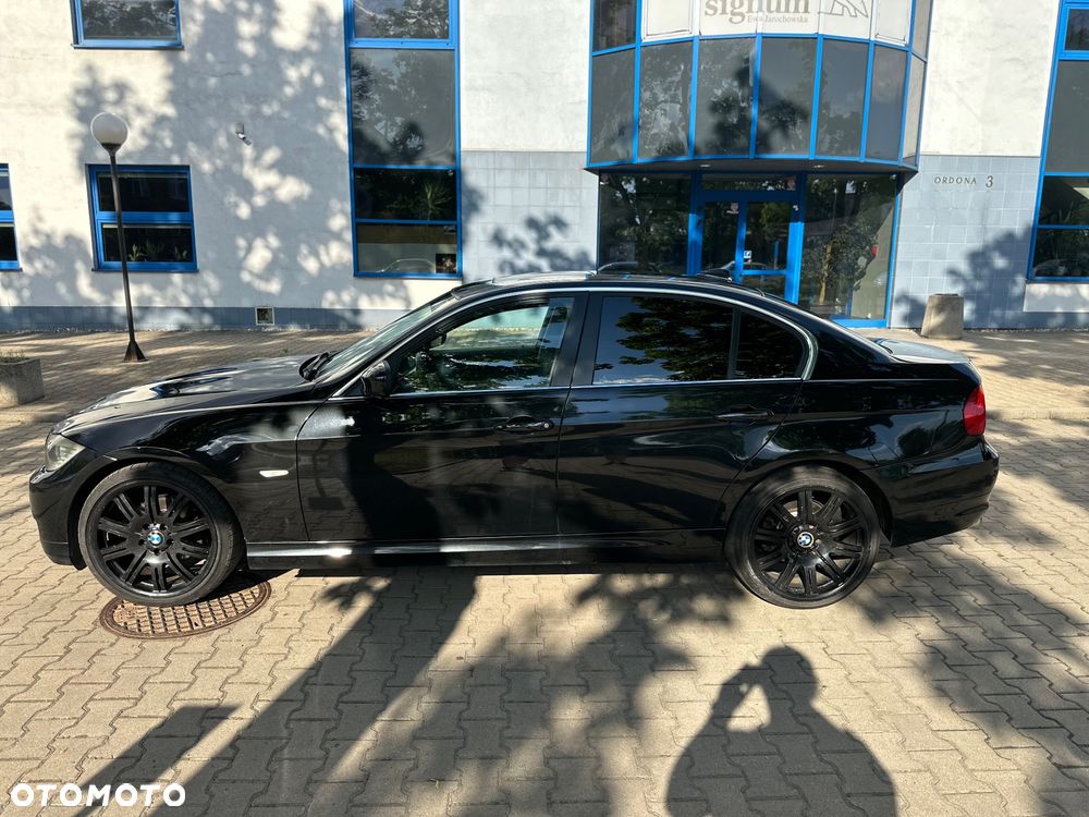 BMW Seria 3 325i - 7