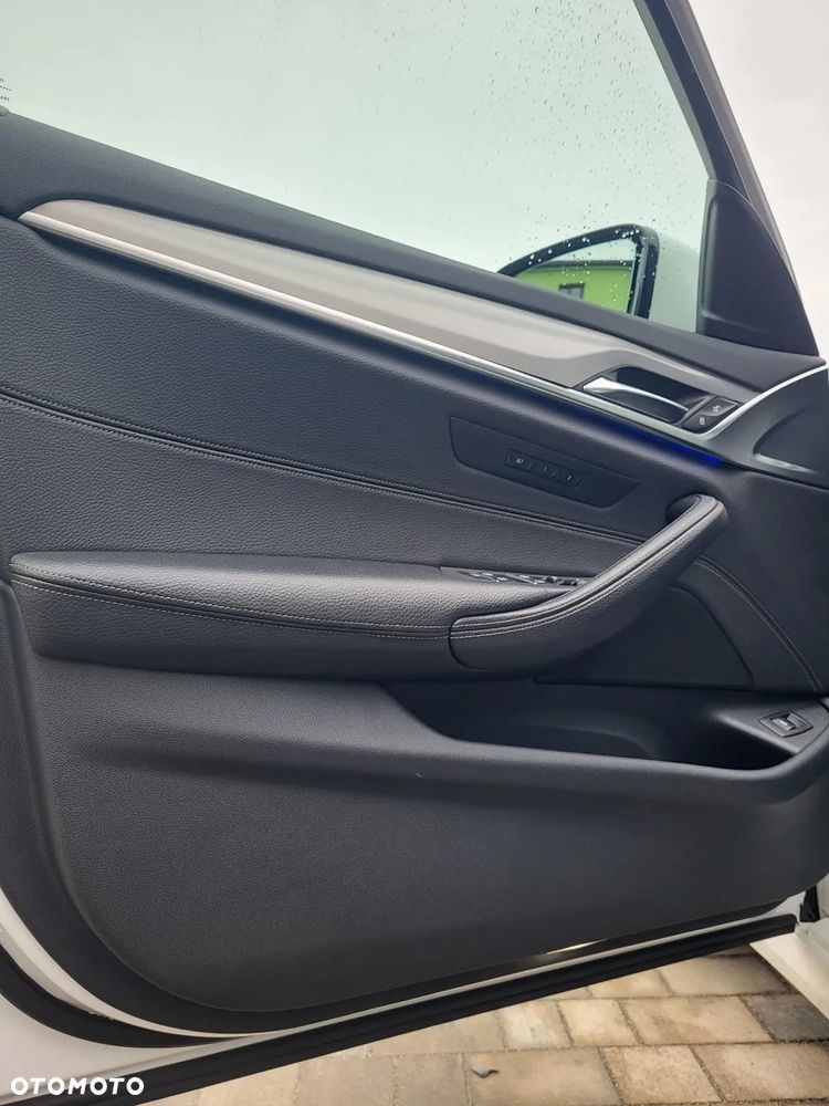 BMW Seria 5 530d Luxury Line sport - 12