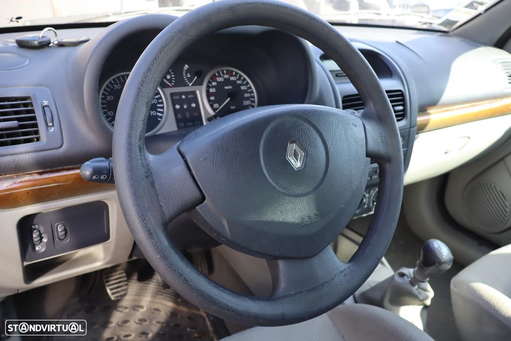 Renault Clio - 6