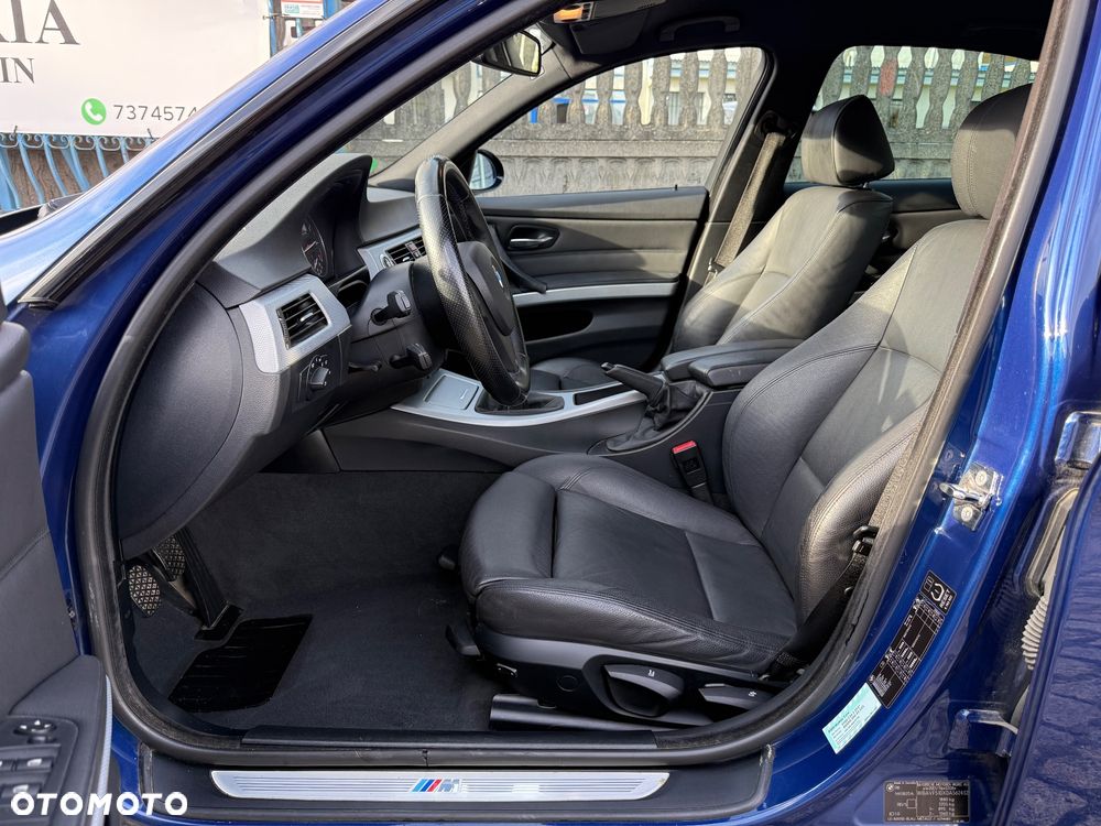 BMW Seria 3 318i - 23