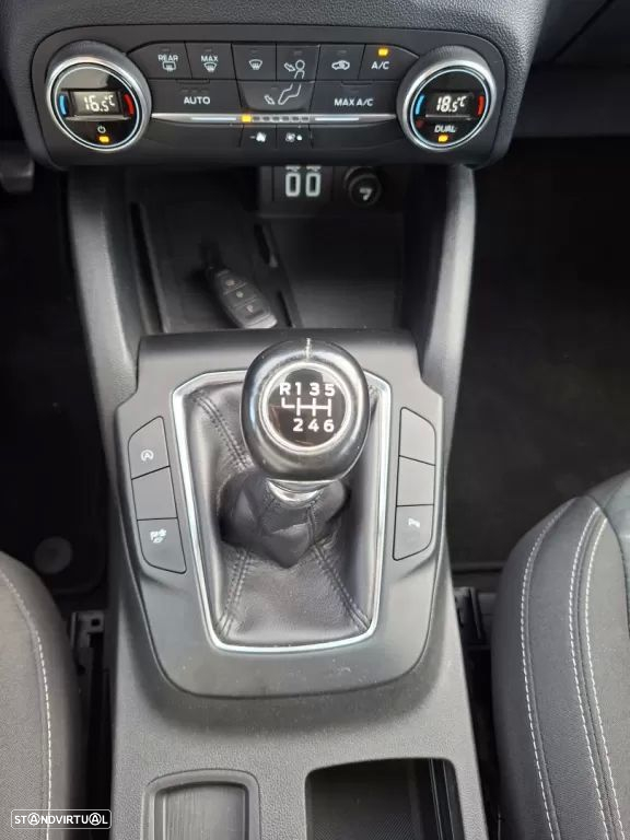 Ford Kuga 1.5 EcoBoost TREND - 22