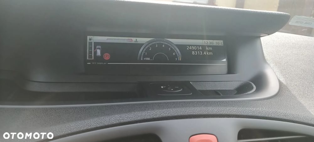 Renault Scenic 1.6 16V Authentique - 8