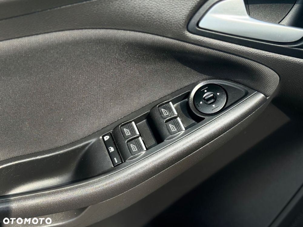 Ford Focus - 11
