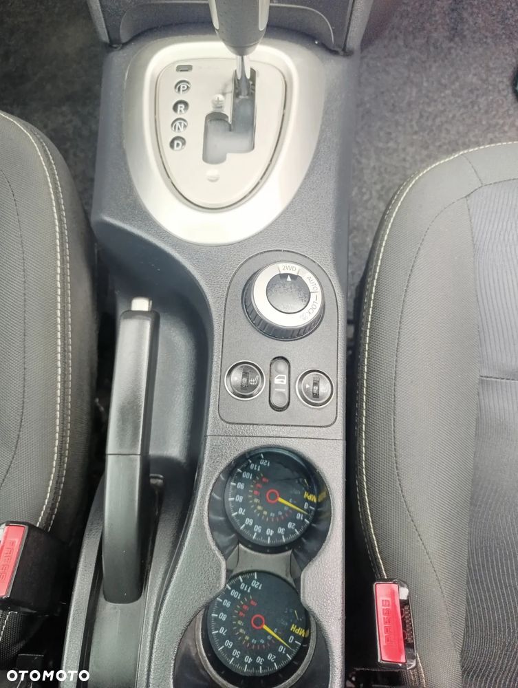 Nissan Qashqai 2.0 dCi 4 x 4 DPF tekna - 17
