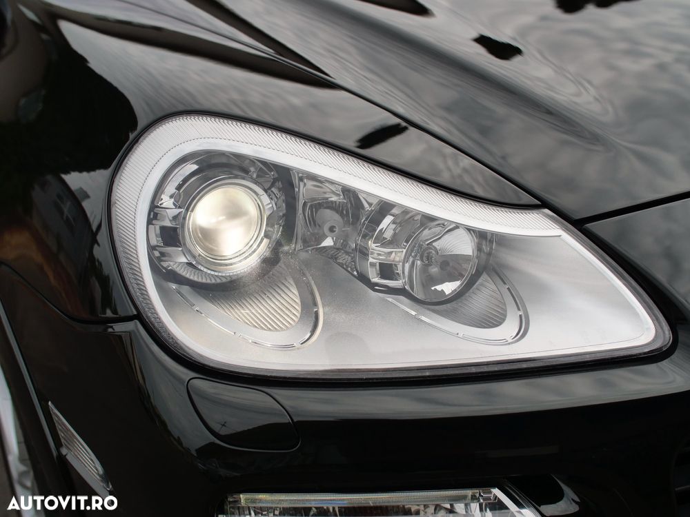 Porsche Cayenne - 13