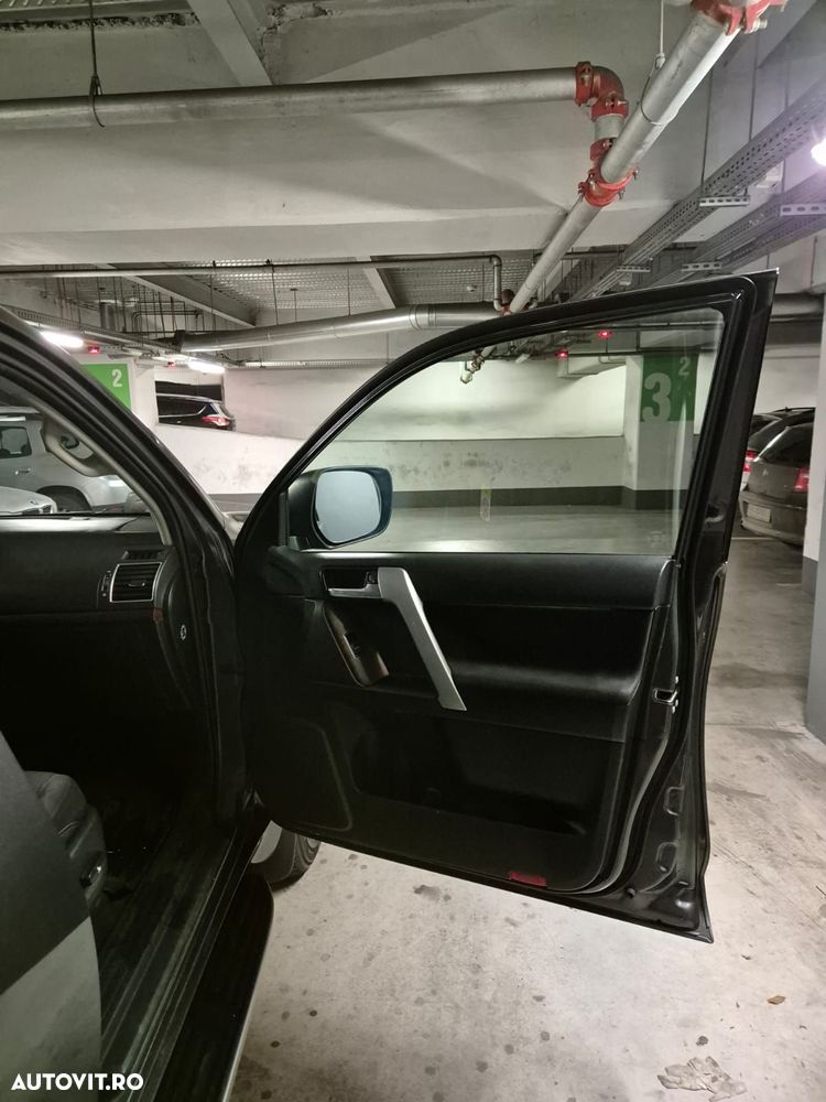 Toyota Land Cruiser 2.8l Turbo D-4D A/T AVS Luxury - 9