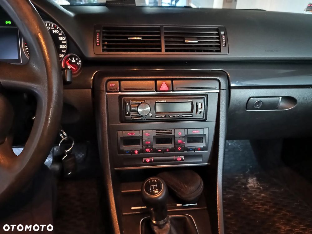 Audi A4 Avant 1.6 - 11