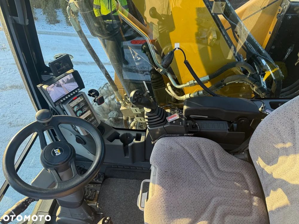 Caterpillar 314F - 8