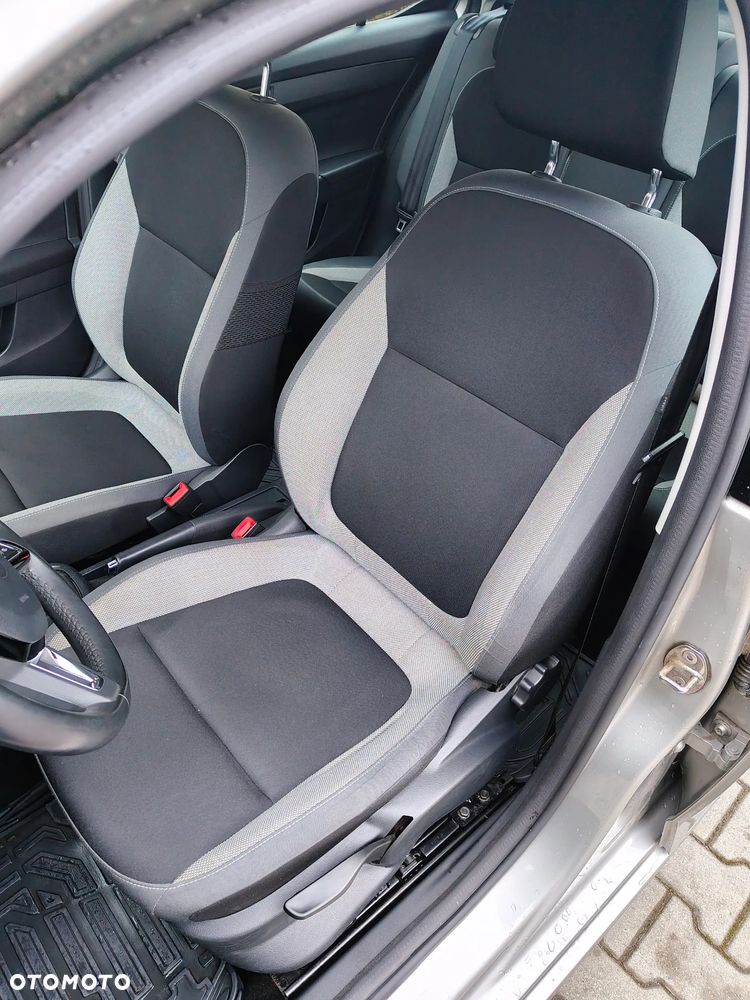 Skoda Fabia 1.0 Ambition - 11