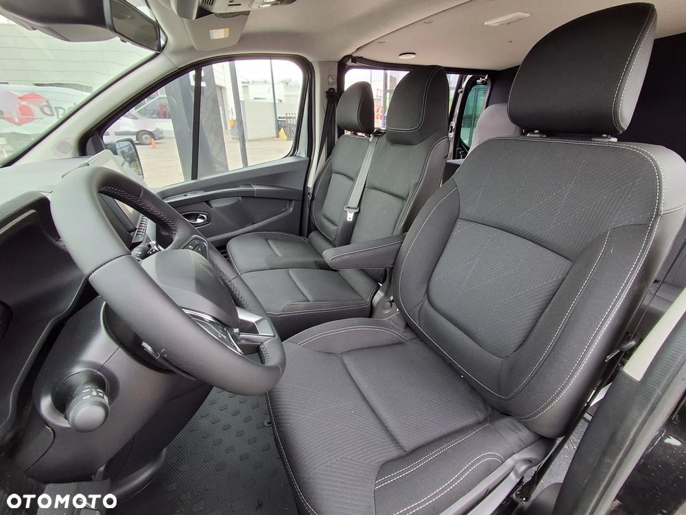 Renault Trafic - 16
