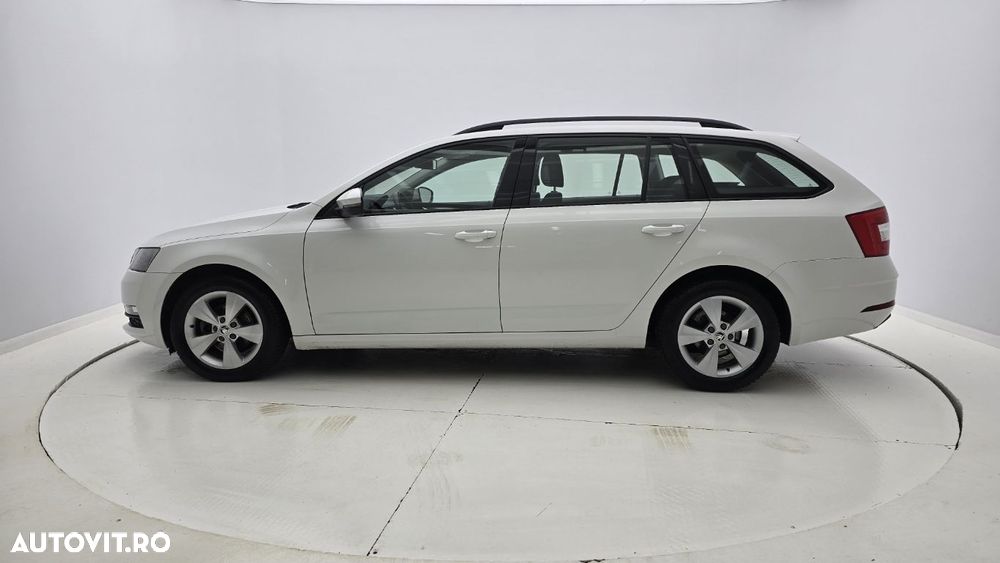 Skoda Octavia 1.6 TDI DSG Ambition - 10
