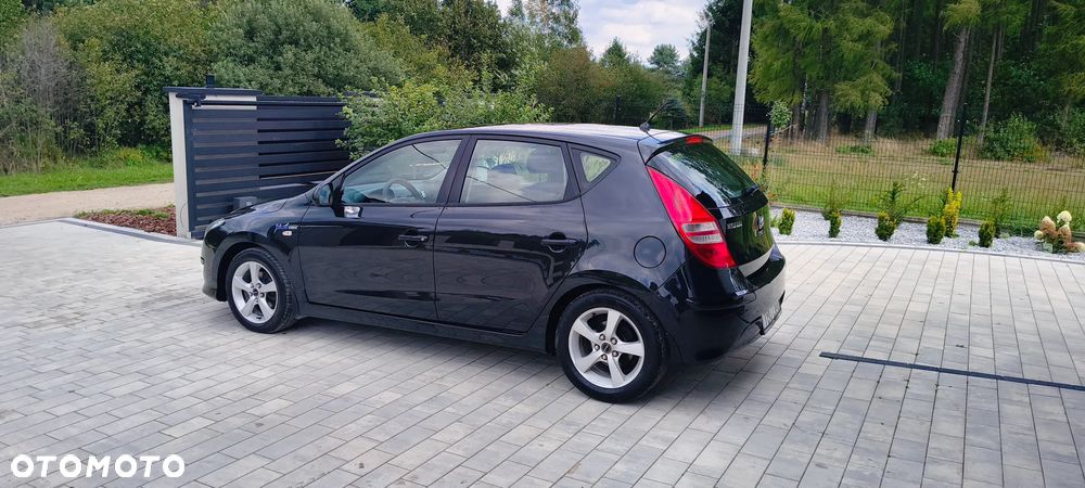 Hyundai i30 1.6 CRDi blue Classic - 6