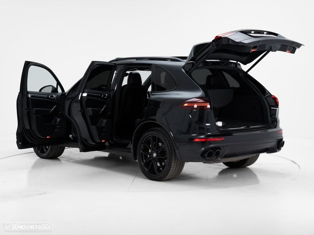 Porsche Cayenne S - 5