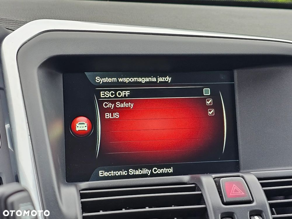 Volvo XC 60 T6 AWD Momentum - 38