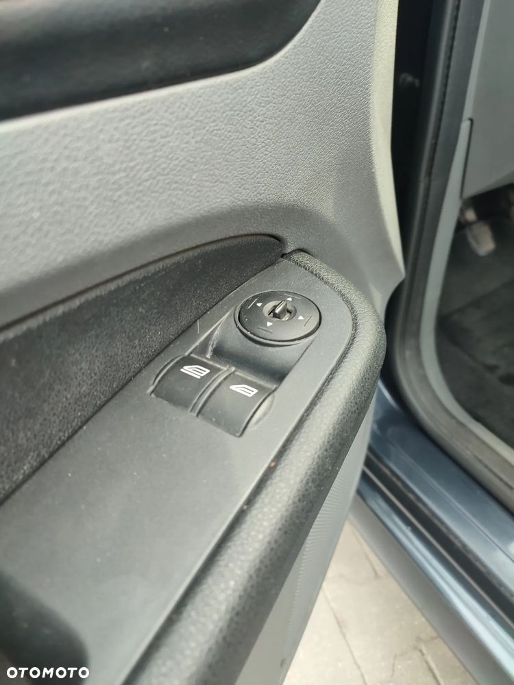 Ford Focus - 10
