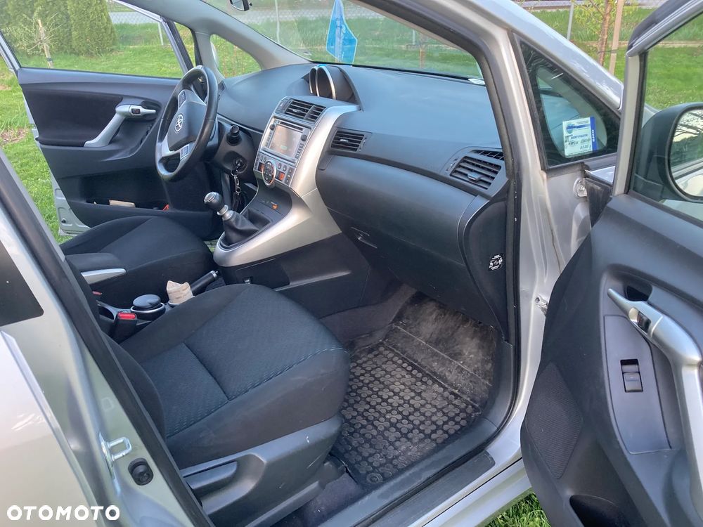Toyota Verso 1.8 Sol EU5 - 9
