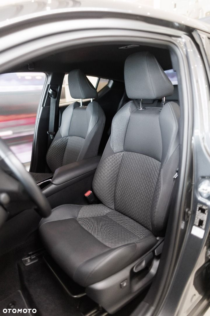 Toyota C-HR - 9