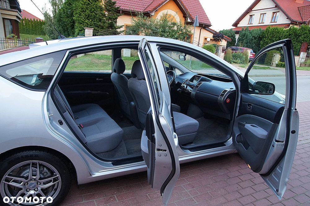 Toyota Prius 1.5 VVT-i Prestige - 21