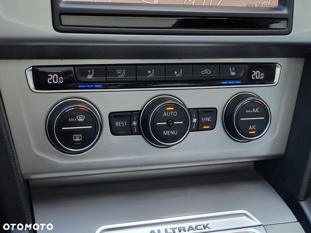 Volkswagen Passat Alltrack - 19