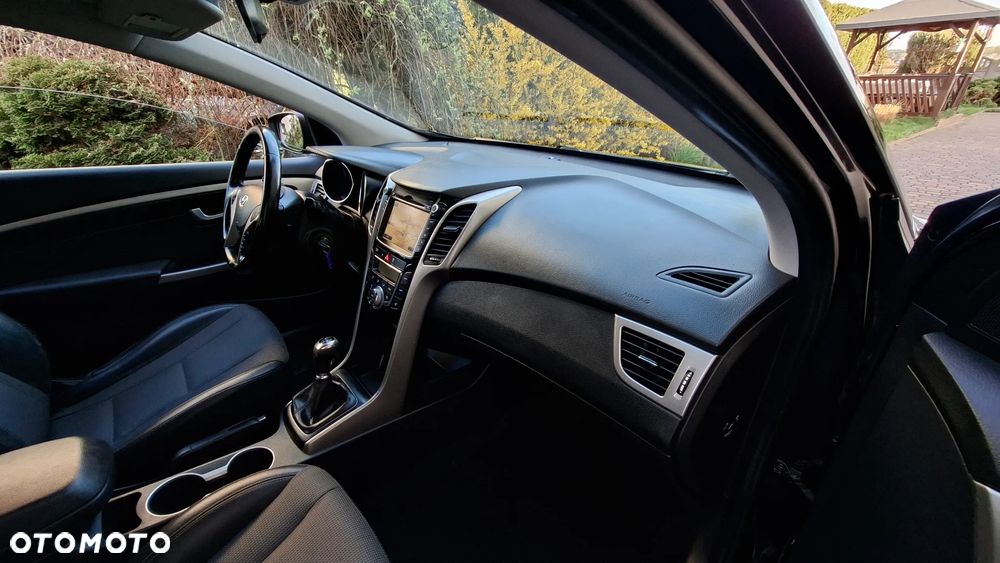 Hyundai i30 1.6 GDI Premium - 18