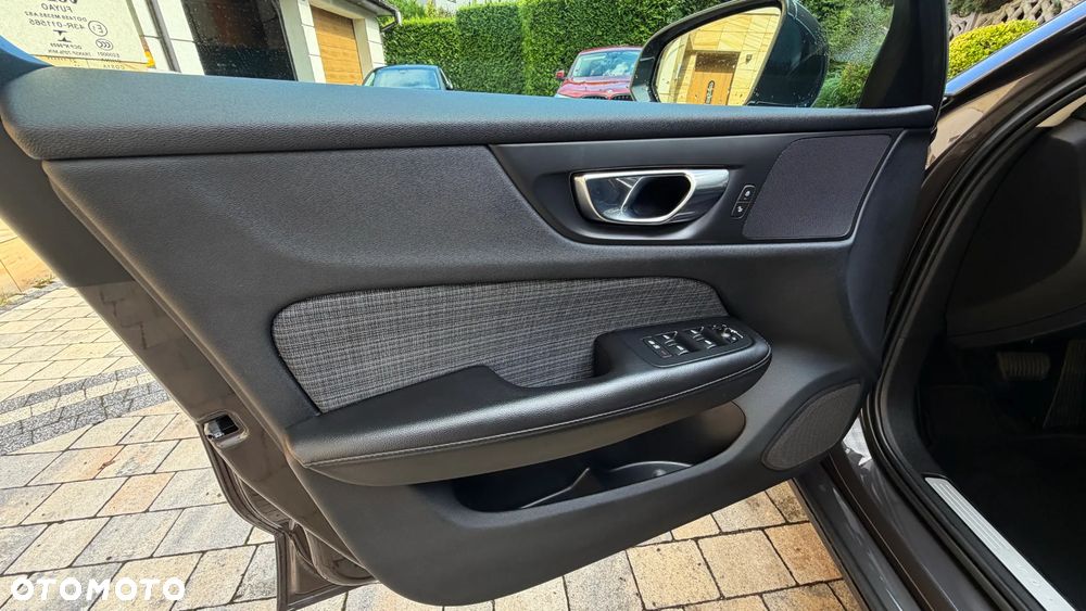 Volvo V60 B3 B DKG Core - 34
