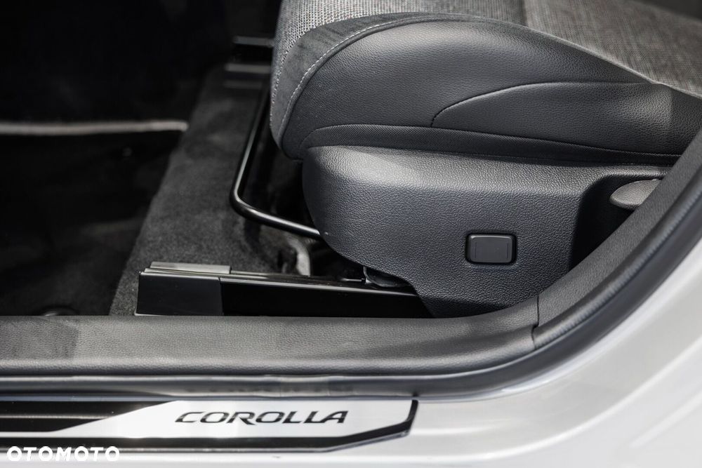 Toyota Corolla 1.8 Hybrid Style - 35