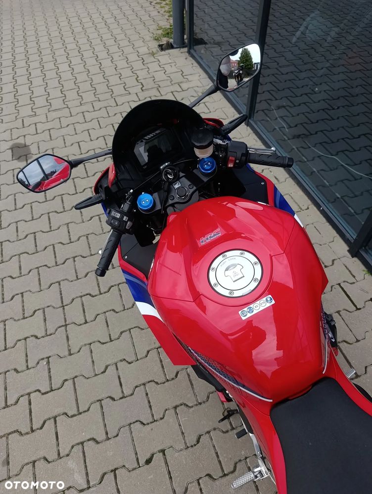 Honda CBR - 13