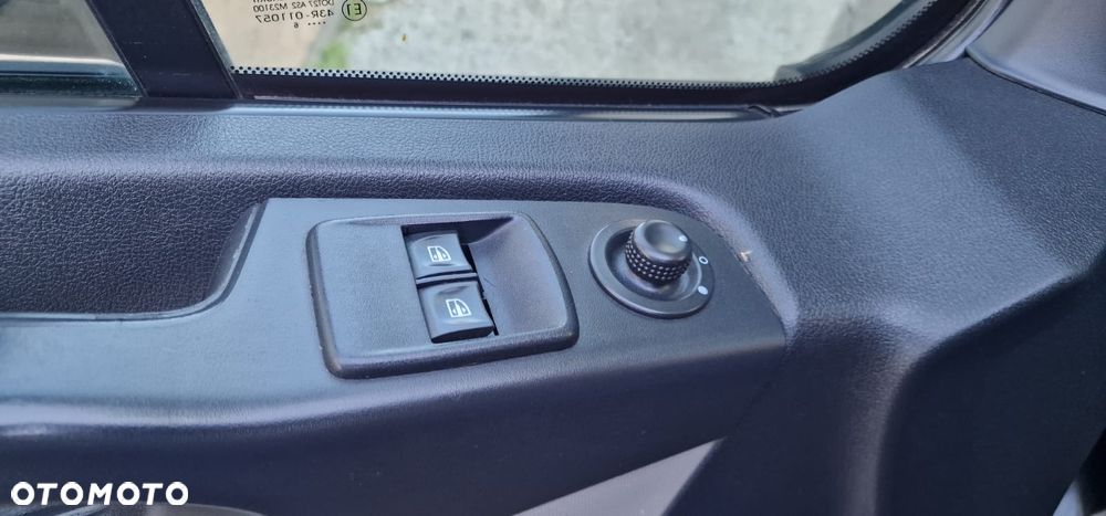 Renault Trafic - 12