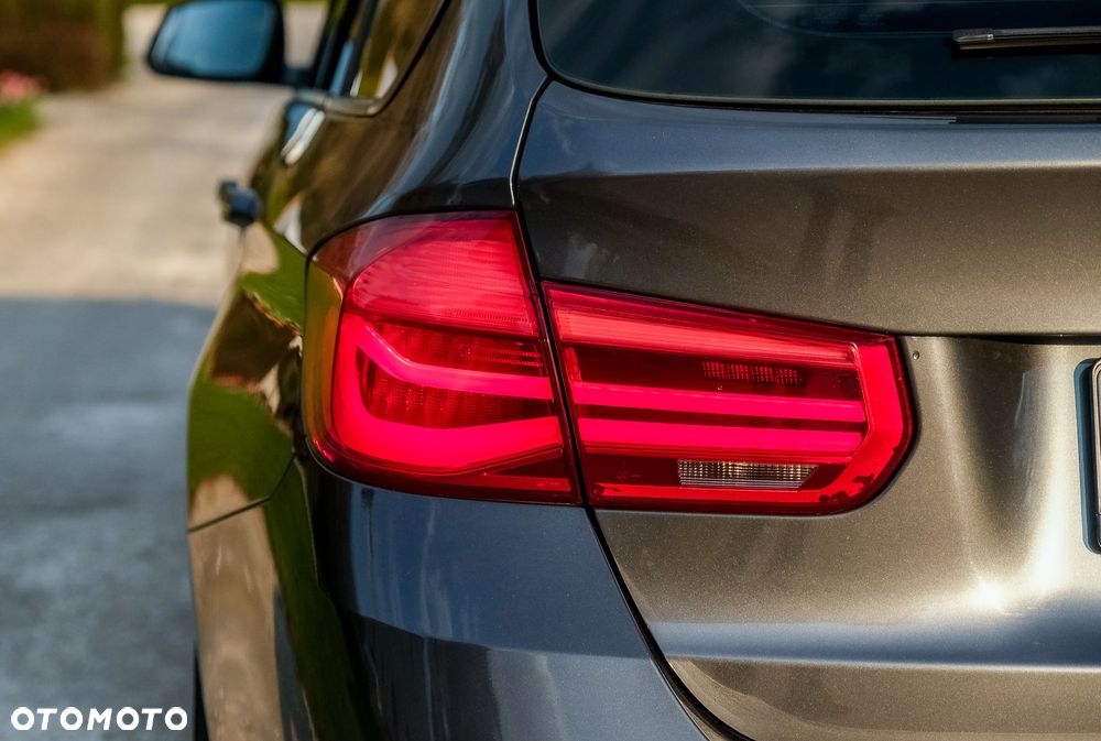 BMW Seria 3 318d Sport Line Shadow - 16