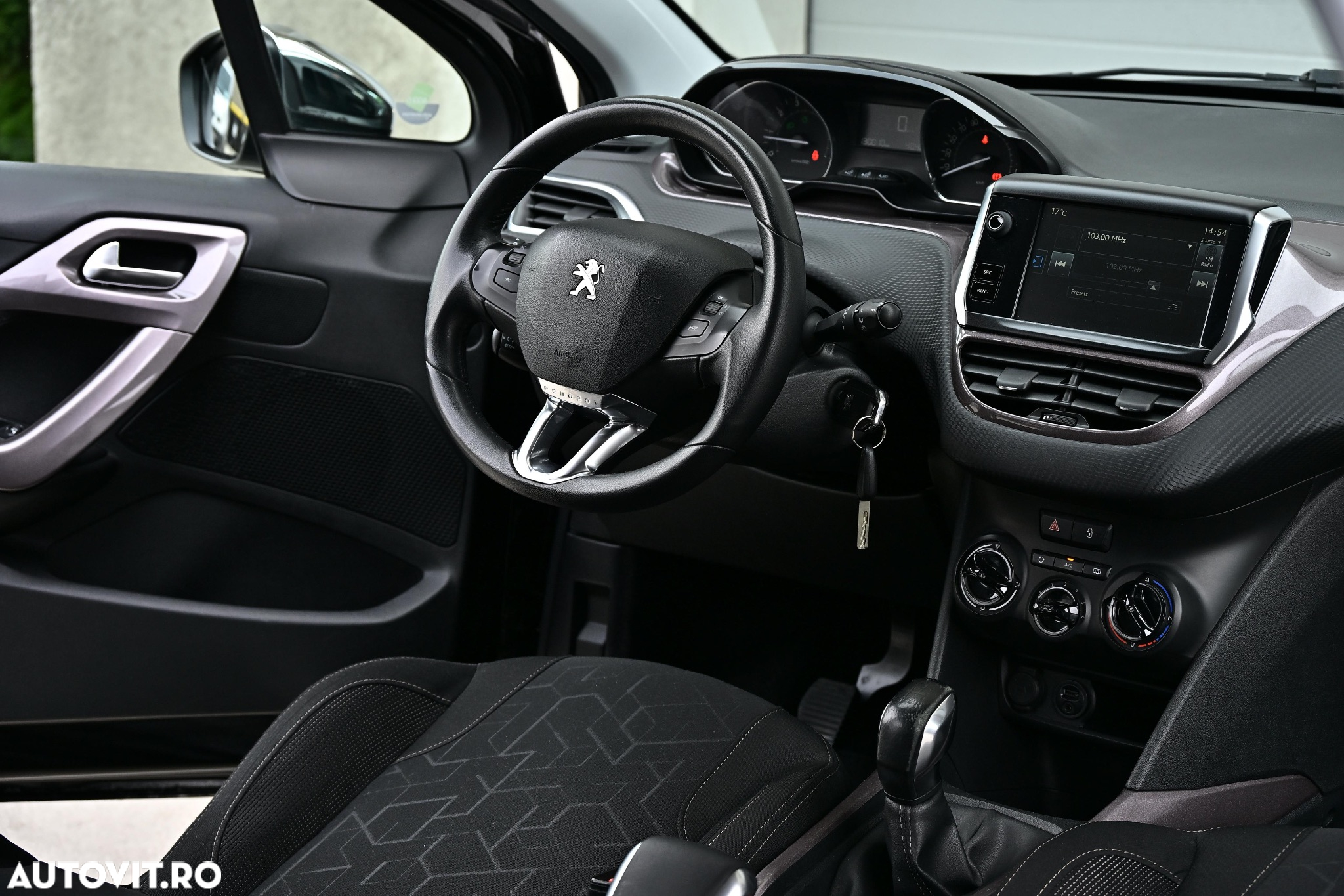 Peugeot 2008 1.2 VTi Access - 14