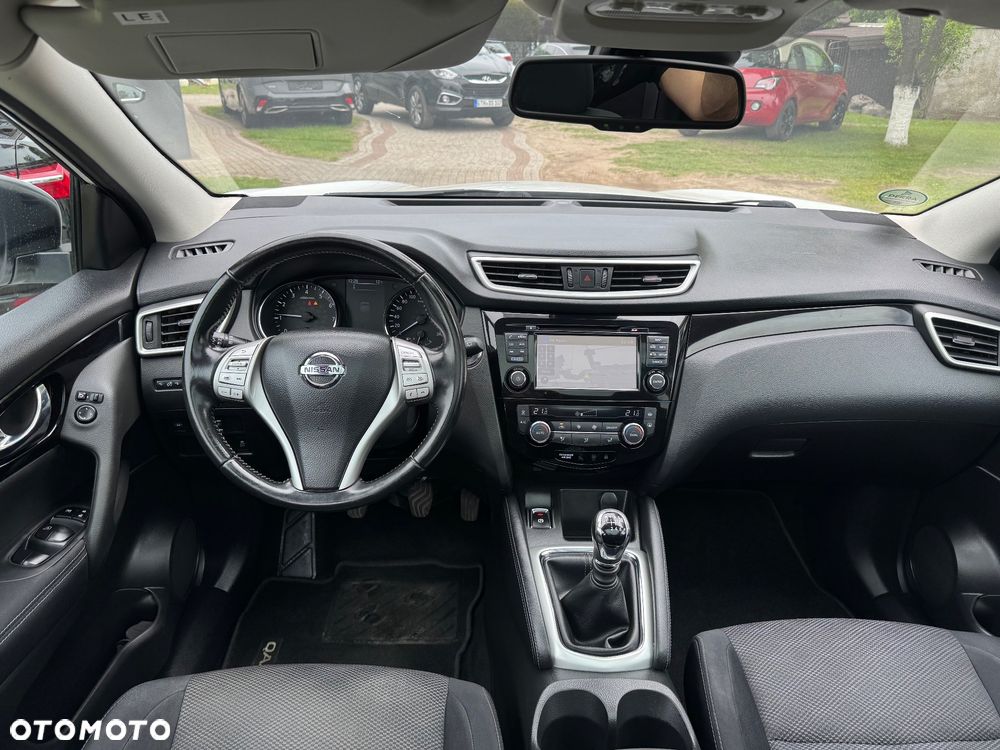 Nissan Qashqai 1.6 DIG-T Tekna - 33