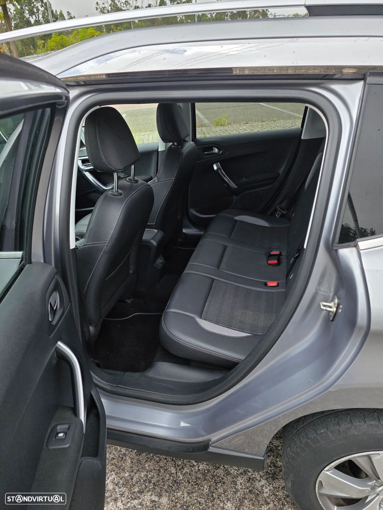 Peugeot 2008 1.2 PureTech Access - 6