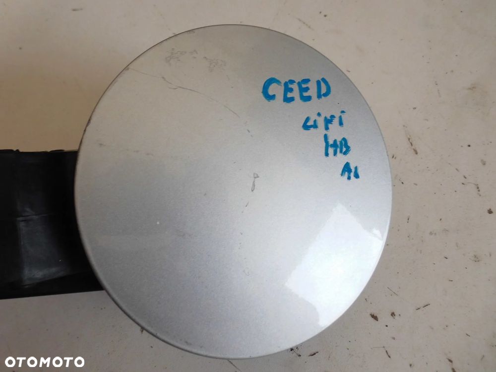 KLAPKA WLEWU PALIWA KIA CEED I LIFT HATCHBACK 9S ORYGINAŁ - 2