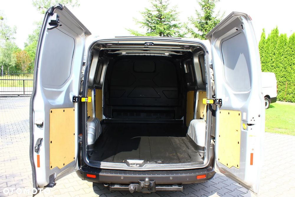 Ford TRANSIT CUSTOM TRAIL 2.0 TDCI 131KM 3 OSOBOWY NAVIGACJA KAMERA FELGI FULL OPCJA STAN PERFEKT FV23% - 25