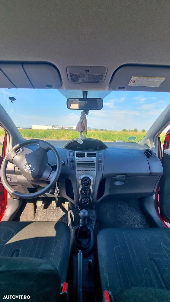Toyota Yaris 1.0 VVT-i Luna - 4