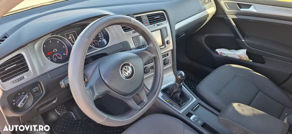Volkswagen Golf 1.6 TDI DPF Trendline - 9