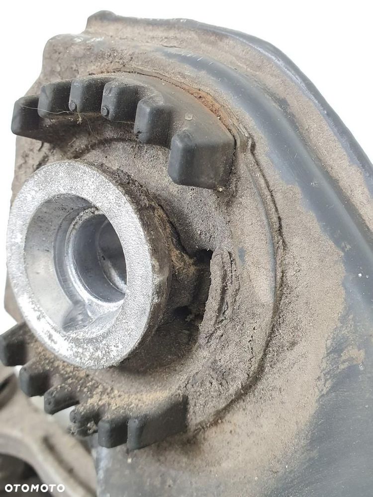 ZAWIESZENIE TYŁ SANKI WÓZEK TYLNA MERCEDES W218 - 10