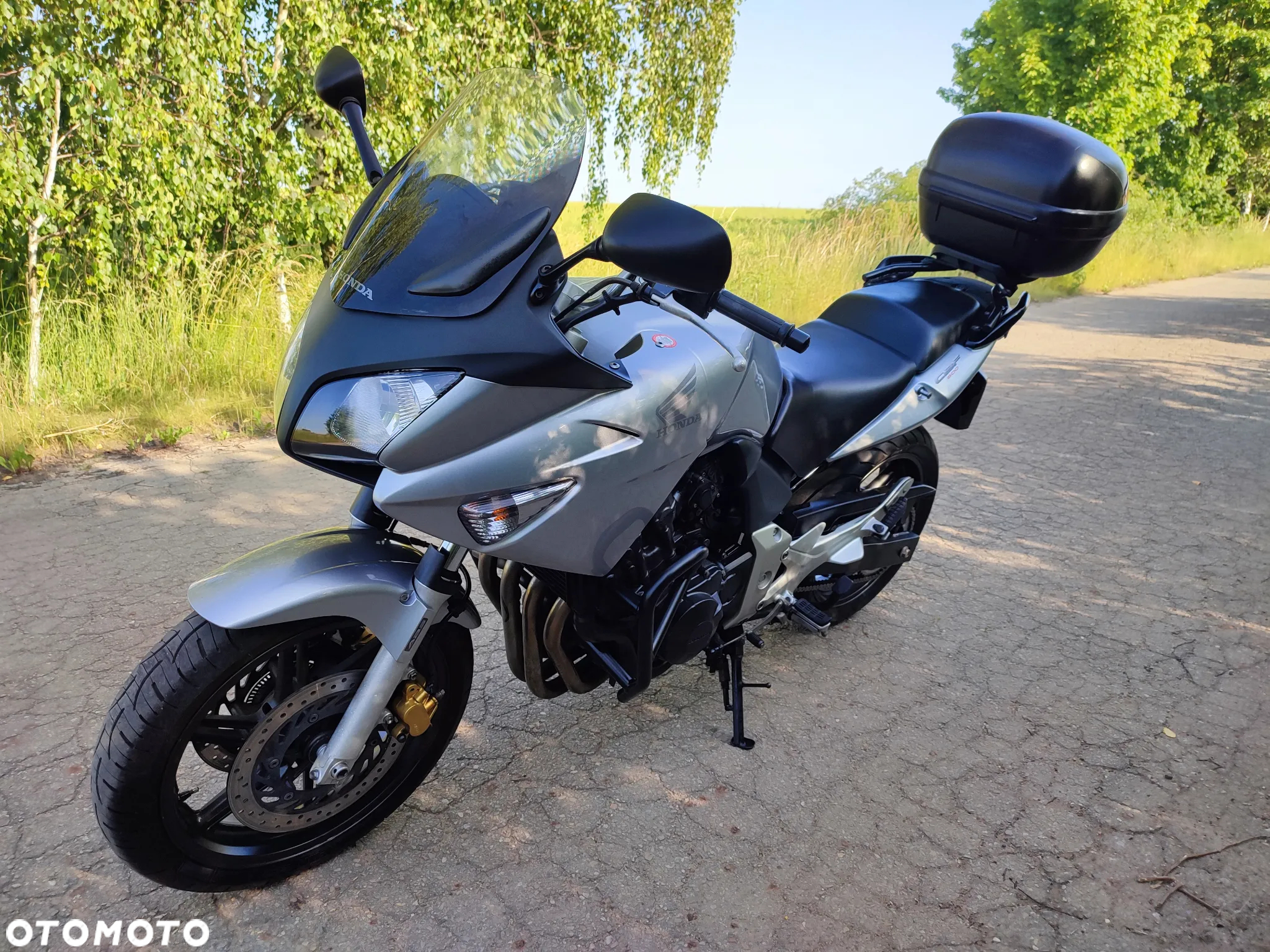 Honda CBF - 10